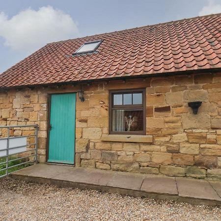 Cow Byre Cottage Уитби Екстериор снимка